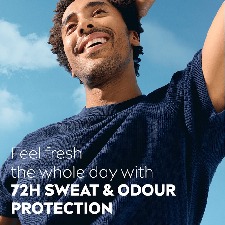 NIVEA MEN Fresh Active Roll-On 50 ml antaa 72h suojan hikoilua vastaan. Hymyilevä mies sinistä taivasta vasten.