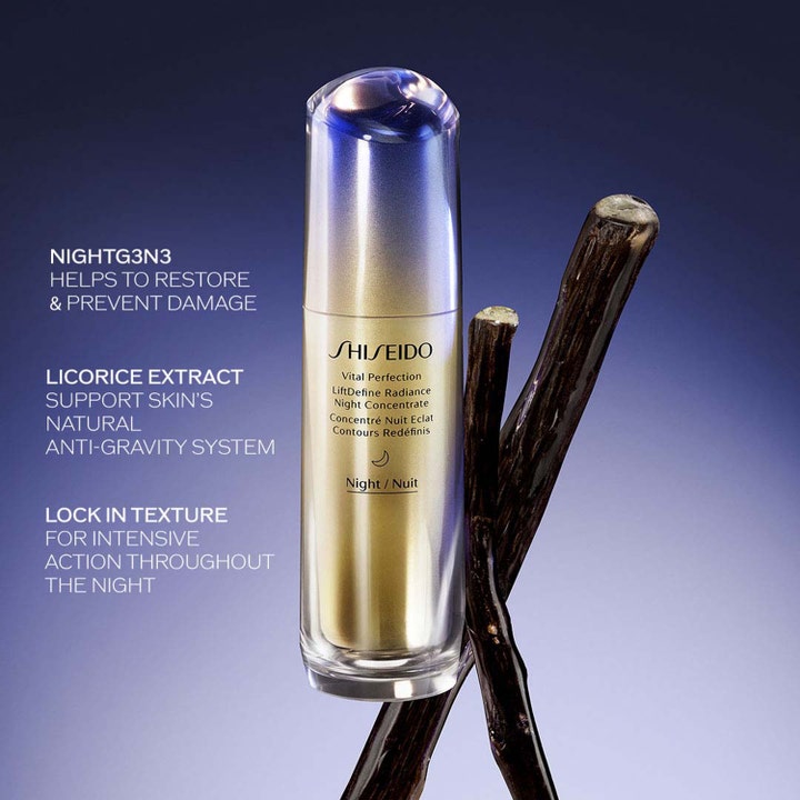 Shiseido Vital Perfection Overnight Firming Treatment 80 ml kiinteyttävä yöseerumi kultaisessa pullossa lakritsijuuren kera.