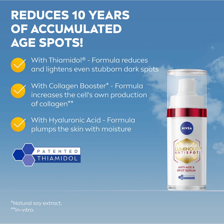 Nivea Luminous 630 Anti-Age & Dark-Spot Serum 30 ml häivyttää pigmenttiläiskiä valkoisessa pumppupullossa taivasta vasten