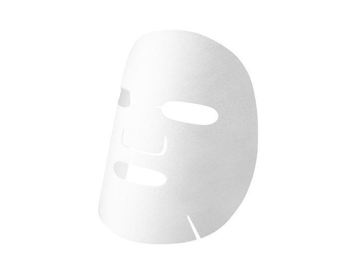 By Wishtrend Natural Vitamin 21,5 % Enhancing Sheet Mask 21 g heleyttävä kasvonaamio on valkoinen kankainen sheet mask.
