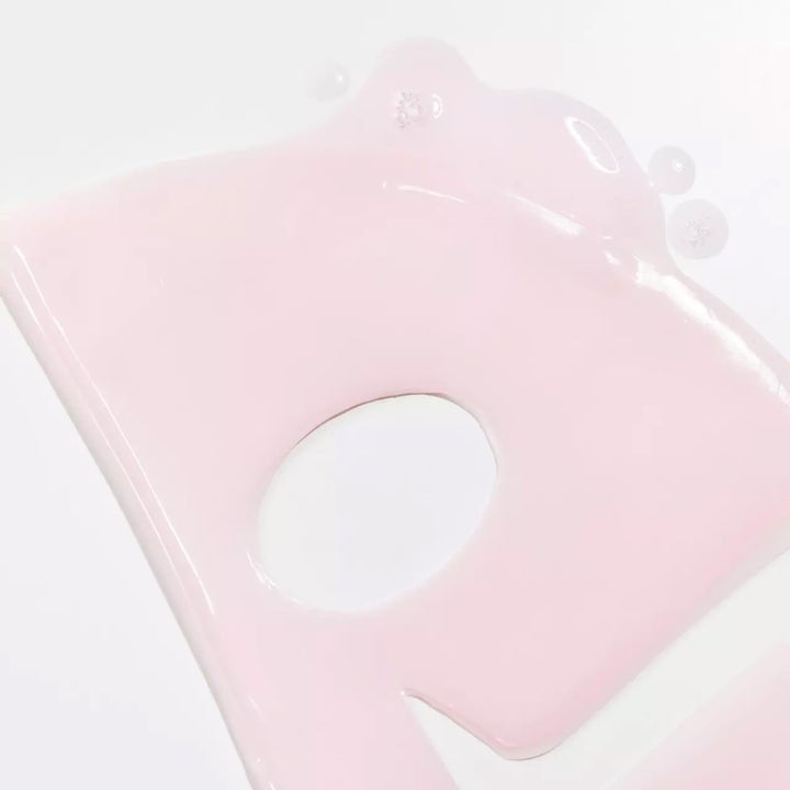 COSRX Peptide Glow Hydrogel Mask 3 kpl heleyttävä kasvonaamio vaaleanpunaisella ja kiiltävällä hydrogeelikoostumuksella