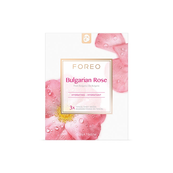 FOREO Bulgarian Rose 3 x 20 g kosteuttava kangasmaski pakkaus ruusun terälehdillä ja vesipisaroilla