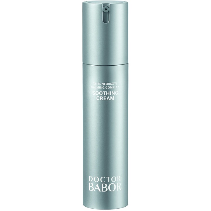 Doctor Babor Soothing Cream rauhoittava kasvovoide ärtyneelle iholle vaaleansinisessä metallinhohtoisessa pullossa.