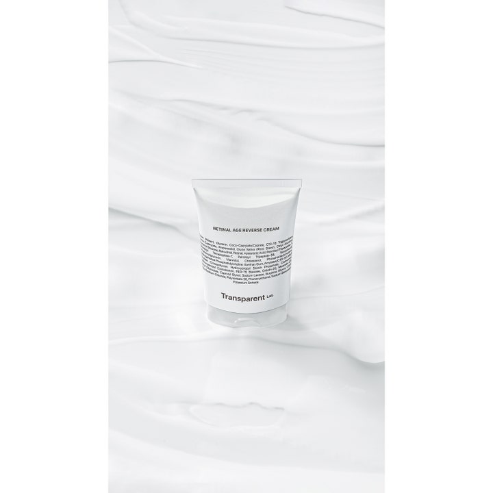 Niche Beauty Lab Transparent Lab Retinal Age Reverse Cream 50 ml uudistava kasvovoide valkoisessa tuubissa