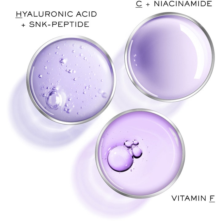 Lancôme Rénergie H.C.F. Triple Serum Eye 20 ml silmänympärysseerumi ja kolme liilaa tekstuurinäytettä.