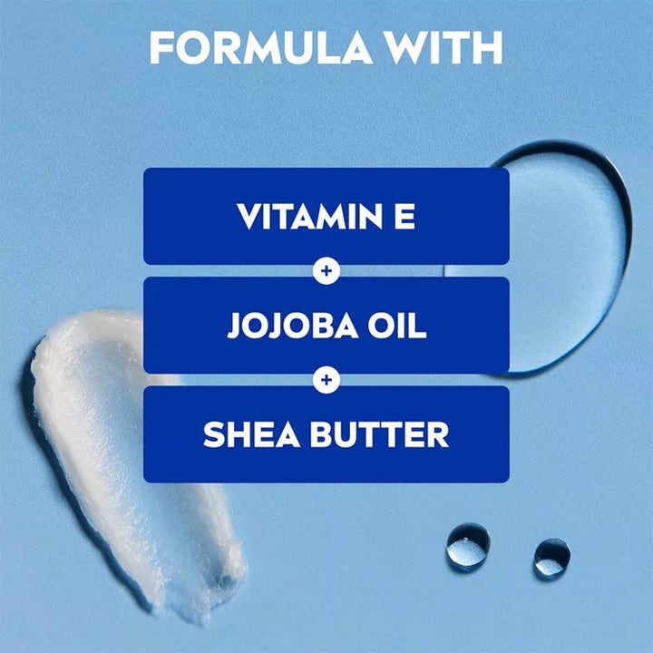 NIVEA Soft Daily UV Moisturizing Cream 100 ml kosteusvoide sisältää E-vitamiinia, jojobaöljyä ja sheavoita pehmeässä voiteessa.