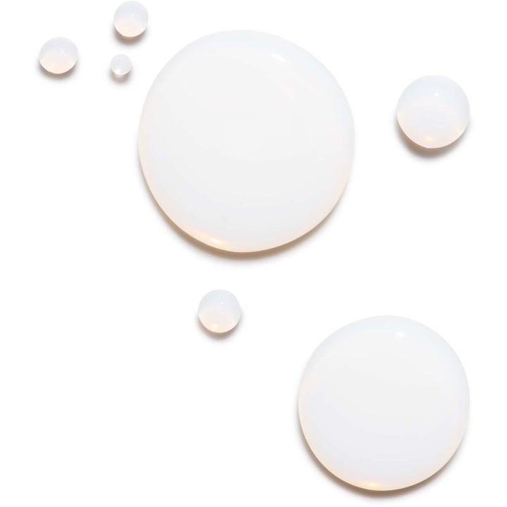 Ole Henriksen Bright Future 148 ml hehkua antava happohoito ja sen maitomaisen valkoinen seerumikoostumus