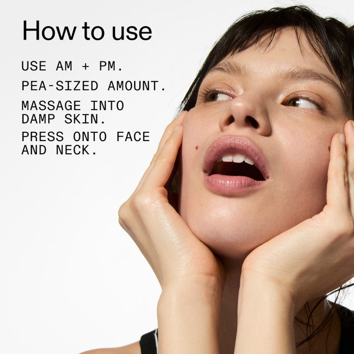 The INKEY List Hyaluronic Acid Serum 30 ml kosteuttava seerumi ja How to use -ohjeet mallin kasvoilla.