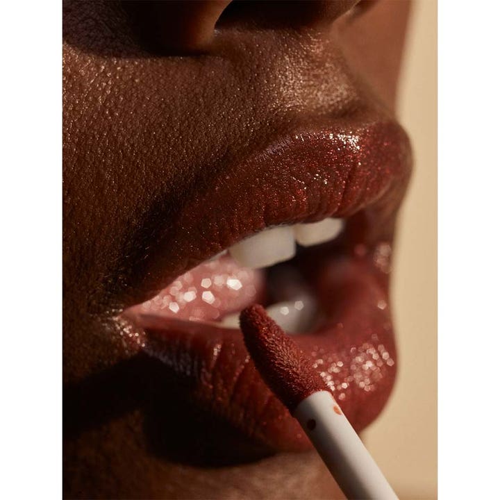 Lips Soft & Glossy