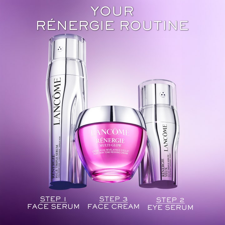 Lancôme Rénergie Multi-Glow 50 ml heleyttävä kasvovoide pinkissä lasipurkissa osana rutiinia seerumien kanssa.