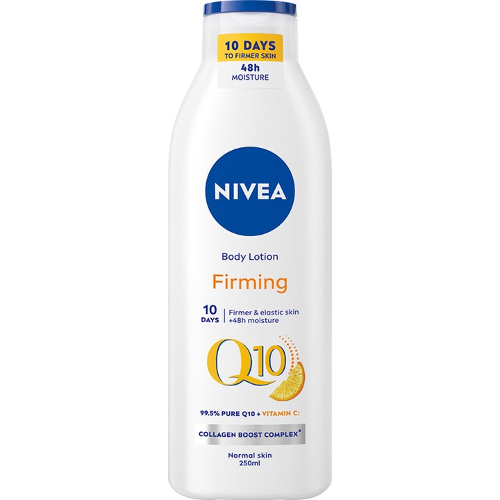 Nivea Q10 Firming Body Lotion 250 ml kiinteyttävä vartalovoide valkoisessa pullossa, jossa on oranssi appelsiiniviipale.