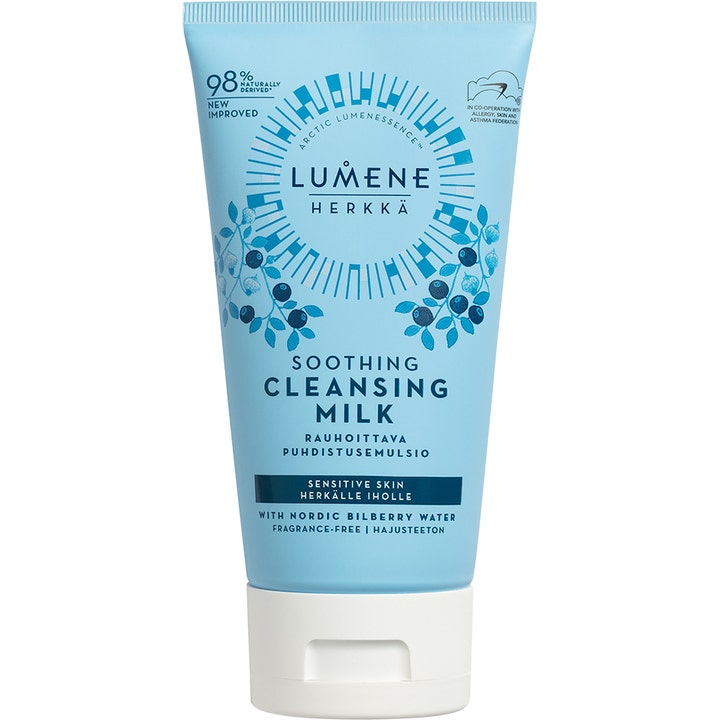 Lumene Herkkä Soothing Cleansing Milk rauhoittava puhdistusemulsio herkälle iholle vaaleansinisessä mustikkakuvioisessa tuubissa.