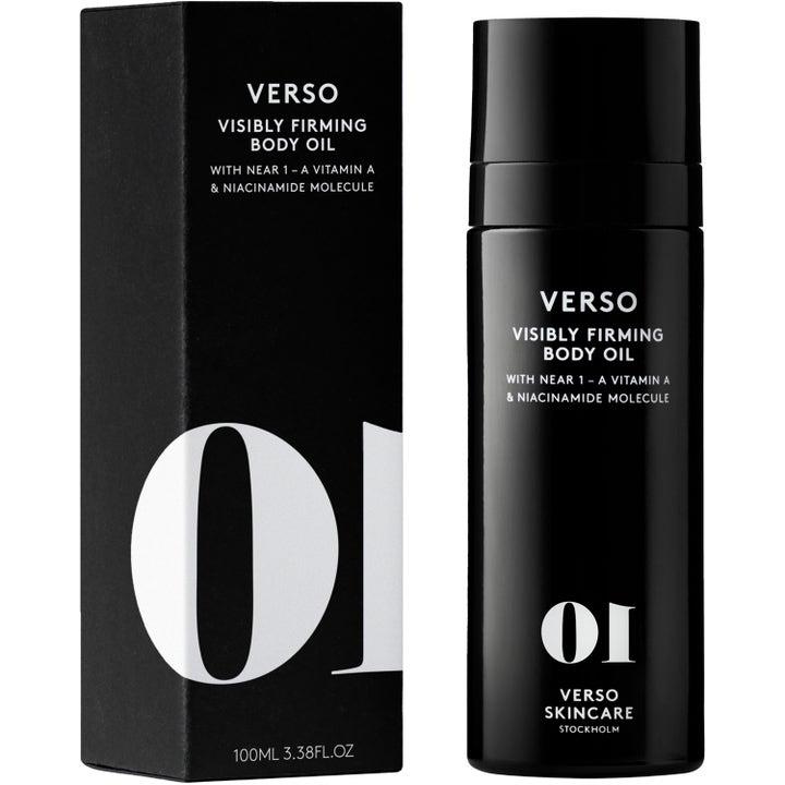Verso Visibly Firming Body Oil 100 ml kiinteyttävä vartaloöljy tyylikkäässä mustassa pullossa ja pakkauksessa.