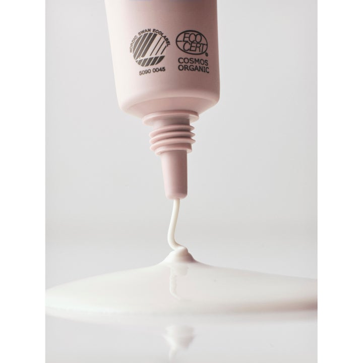 Rudolph Care Açai All in One Eye Cream 15 ml kosteuttava silmänympärysvoide ja sen täyteläinen valkoinen koostumus