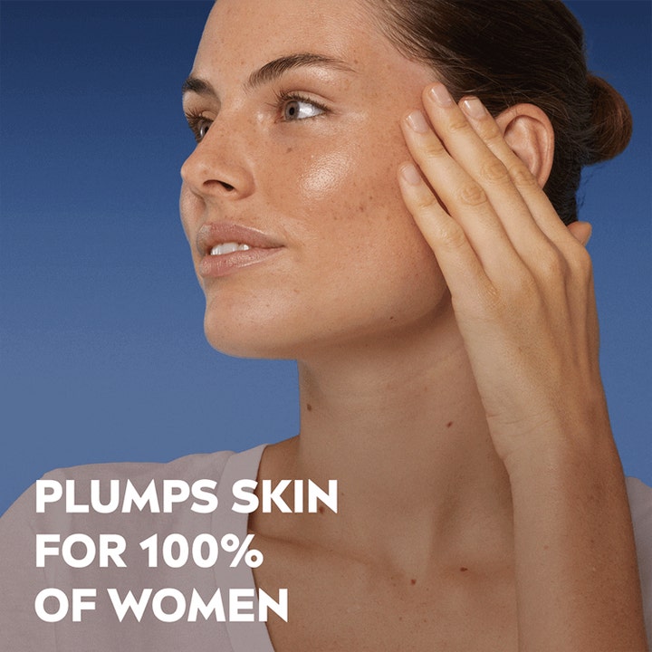 NIVEA Cellular Expert Filler Hyaluron Replumping 15 ml seerumi nainen ja teksti Plumps skin for 100% of women