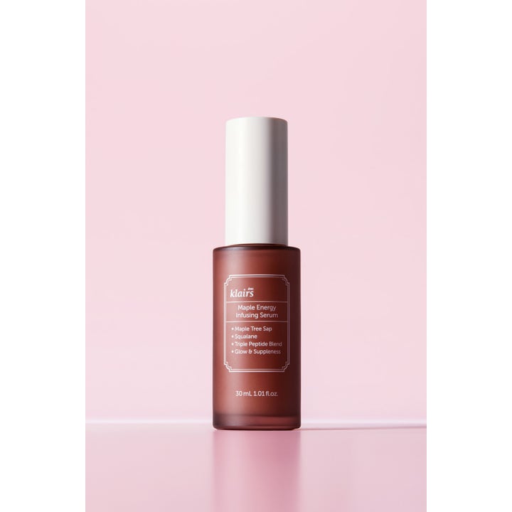 Klairs Maple Energy Infusing Serum 30 ml heleyttävä seerumi ruskeassa huurteisessa pullossa valkoisella korkilla
