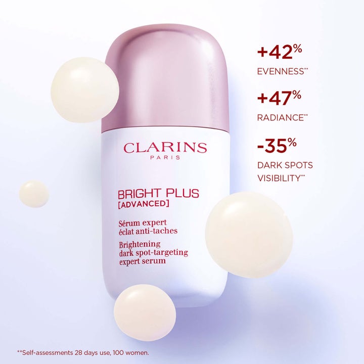 Clarins Bright Plus Advanced Expert Serum 30 ml kirkastava seerumi vaaleanpunaisella korkilla heleyttää ihoa.