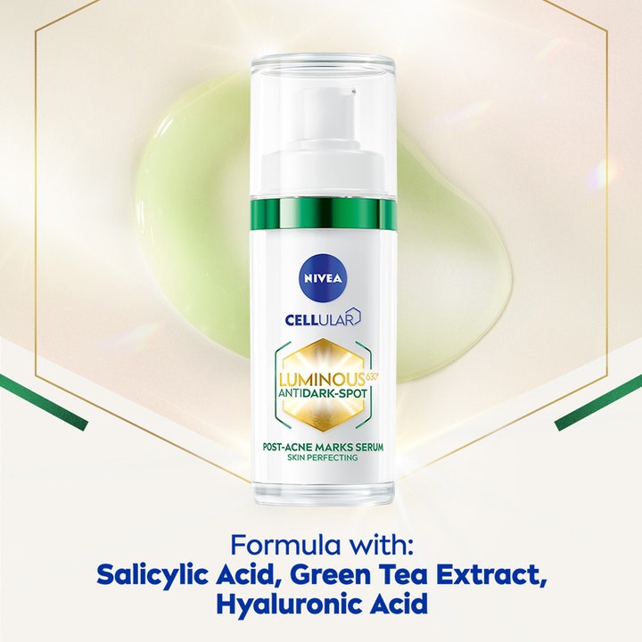 Nivea Luminous 630 Post-Acne Marks Serum 30 ml kasvoseerumi valkoinen pumppupullo vaaleanvihreän seerumin kera.