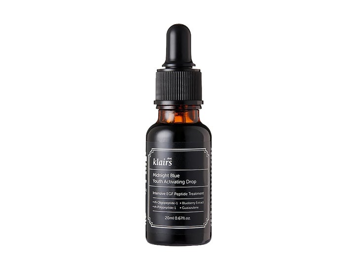 Klairs Midnight Blue Youth Activating Drop 20 ml uudistava EGF-seerumi tummassa lasisessa pipettipullossa.