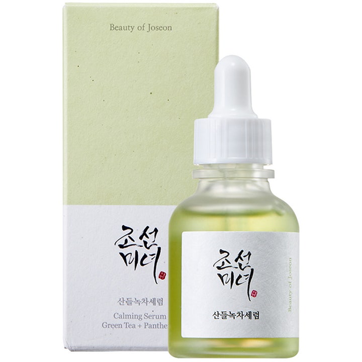 Beauty of Joseon Calming Serum 30 ml rauhoittava kasvoseerumi kirkkaassa pipettipullossa ja vaaleanvihreässä rasiassa