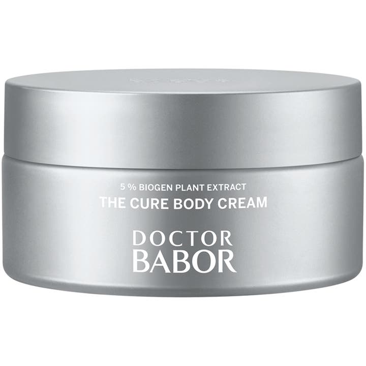 Doctor Babor The Cure Body Cream uudistava vartalovoide hopeanhohtoisessa purkissa sisältää biogen plant extract -uutetta.