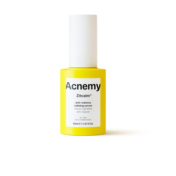 Acnemy Zitcalm 30 ml rauhoittava seerumi vähentää punoitusta keltaisessa muovipullossa valkoisella korkilla.