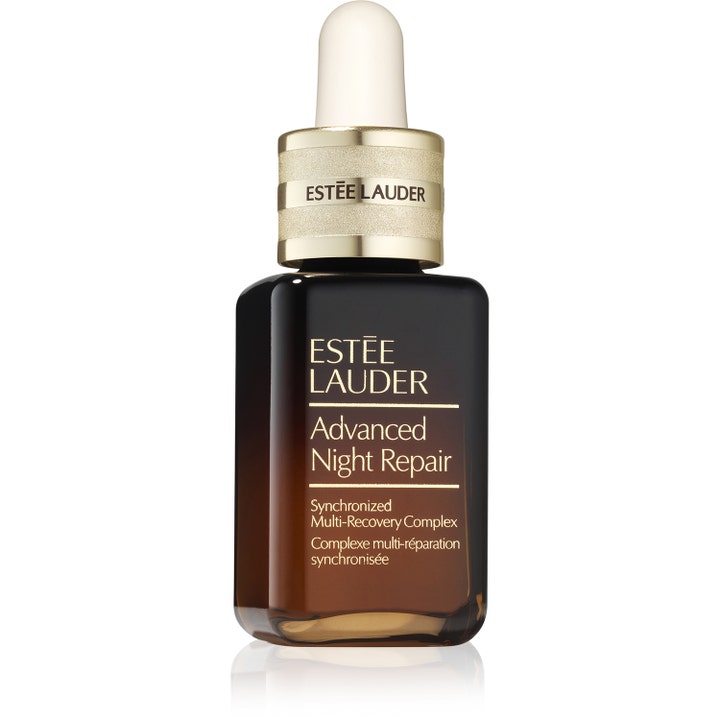 Estée Lauder Advanced Night Repair uudistava seerumi ruskeassa lasipullossa jossa on kultainen korkki ja pipetti