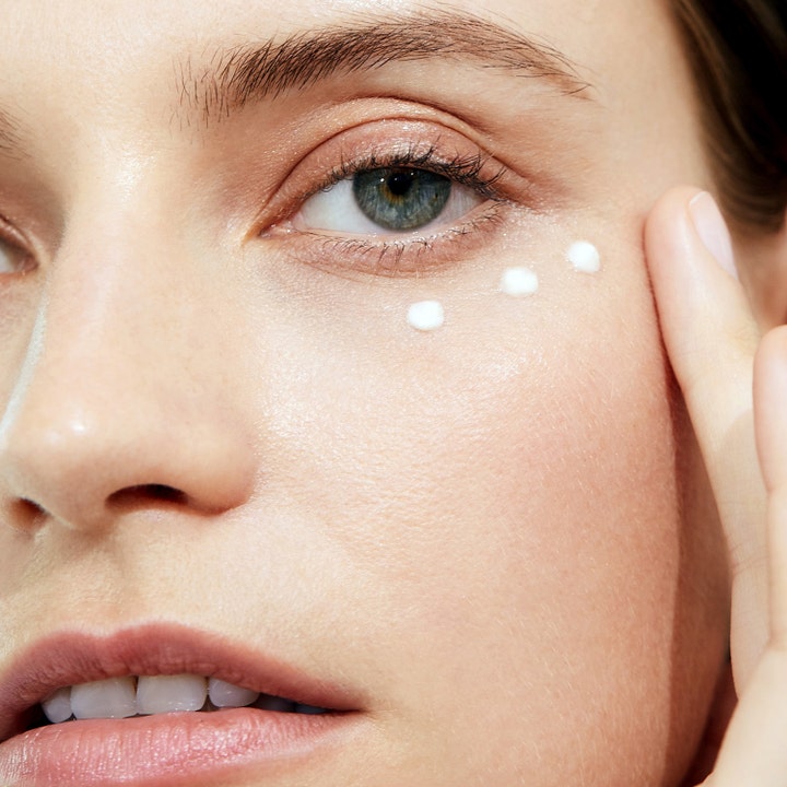 Origins Plantscription Anti-Aging Power Eye Cream 15 ml silmänympärysvoide häivyttää juonteita kolmella voidepisteellä iholla.
