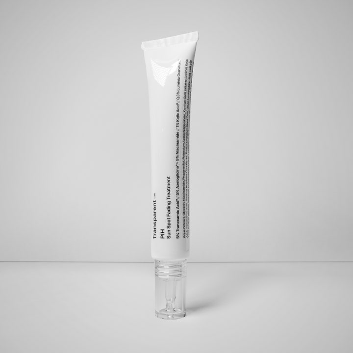Transparent Lab P.I.H Sun Spot Fading Treatment 30 ml pigmenttiläiskien hoitoon valkoisessa tuubissa kirkkaalla korkilla