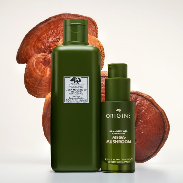 Origins Dr. Weil Mega-Mushroom 200 ml rauhoittava hoitoneste ja tiiviste vihreissä pulloissa sienien edessä