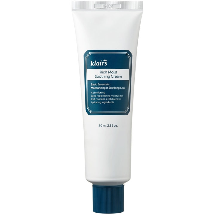 Klairs Rich Moist Soothing Cream 80 ml rauhoittava kasvovoide valkoisessa tuubissa, jossa on tummansininen korkki