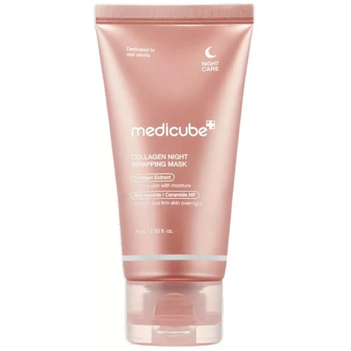Medicube Collagen Night Wrapping Mask 75 ml kiinteyttävä yönaamio vaaleanpunaisessa metallinhohtoisessa tuubissa.