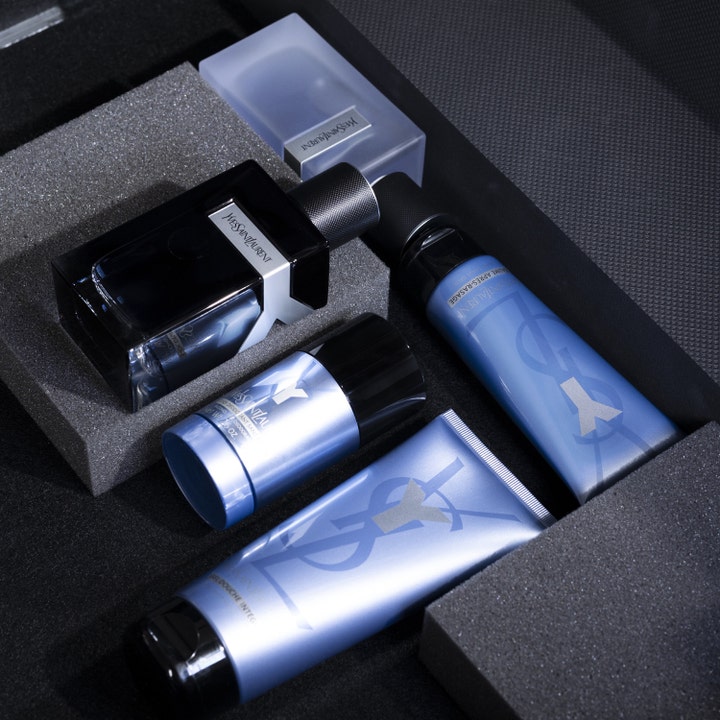 Yves Saint Laurent Y Deostick 75 g raikastava deodorantti tyylikkäässä sinisessä pakkauksessa lahjasetissä