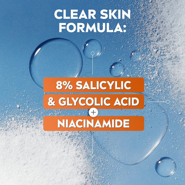 NIVEA Derma Skin Clear Night Exfoliator 40 ml yövoide sisältää 8 % salisyyli- ja glykolihappoa sekä niasiiniamidia.