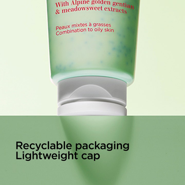 Clarins Purifying Gentle Foaming Cleanser 125 ml puhdistusvaahto sekaiholle vihreässä kierrätettävässä tuubissa.