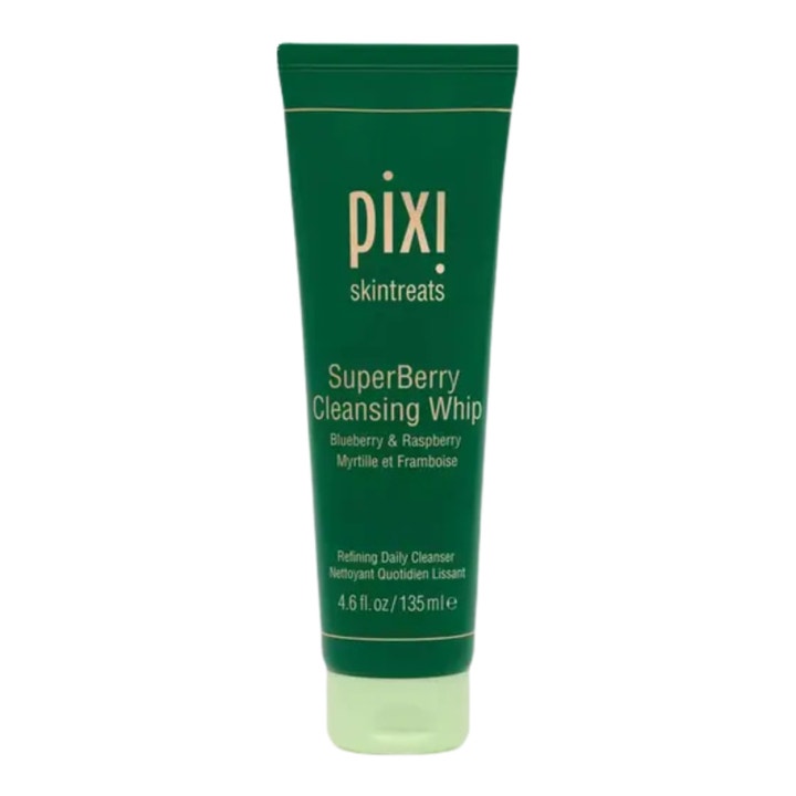 Pixi SuperBerry Cleansing Whip 135 ml kirkastava puhdistusaine marjoilla vihreässä tuubissa vaalealla korkilla.