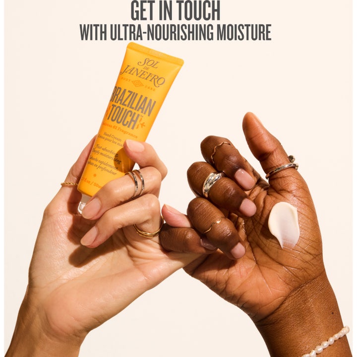 Sol de Janeiro Brazilian Touch Hand Cream 50 ml kosteuttava käsivoide keltaisessa tuubissa oranssilla nuolella.