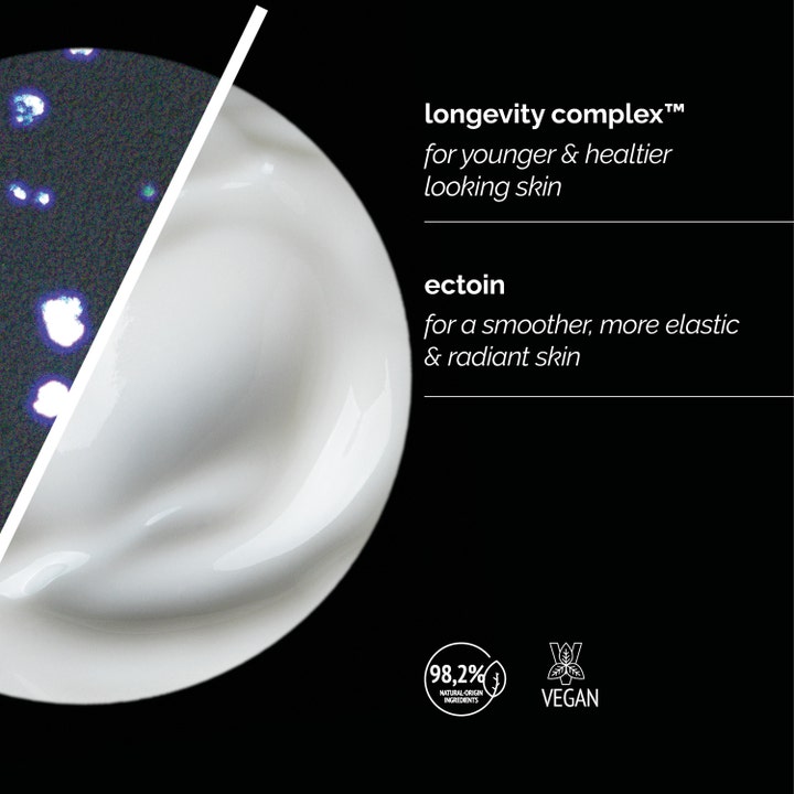Skin Regimen Tripeptide Gel Cream 50 ml silottava päivävoide sisältää ektoiinia ja pehmeän geelikoostumuksen.
