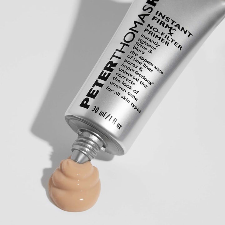Peter Thomas Roth Instant FirmX No-Filter Primer 30 ml silottava pohjustaja hopeisessa tuubissa beigellä koostumuksella