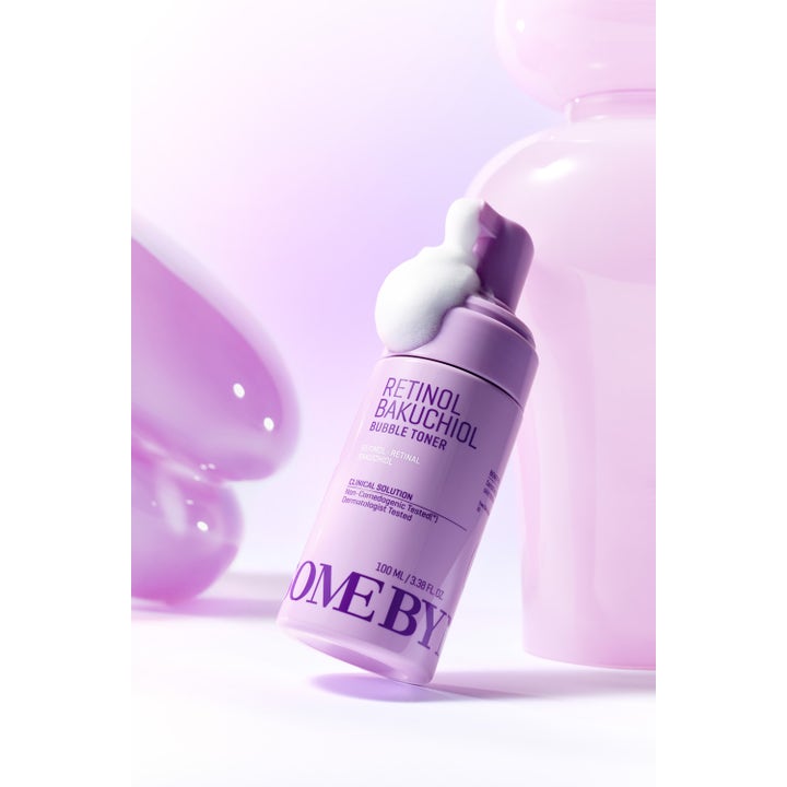 Some By Mi Retinol Bakuchiol Bubble Toner 100 ml uudistava kasvovesi violetissa pullossa jossa on valkoista vaahtoa
