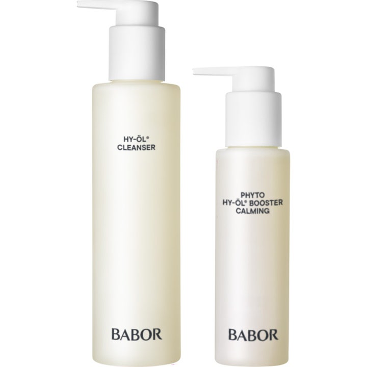 Babor HY-ÖL Cleanser ja Phyto Booster Calming rauhoittava puhdistussetti kahdessa valkoisessa huurteisessa pumppupullossa.