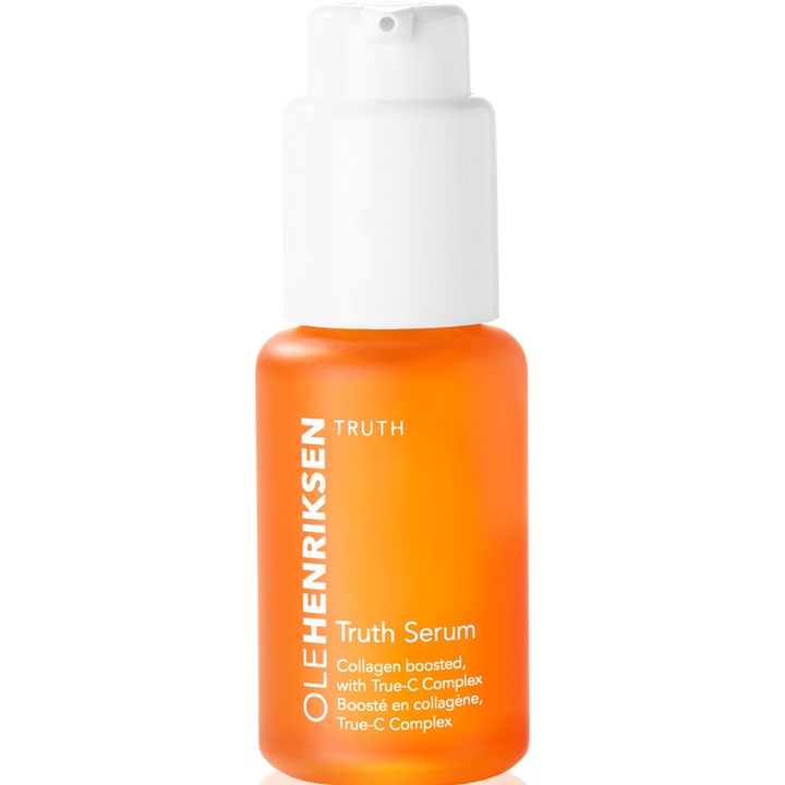 Ole Henriksen Truth Serum 30 ml heleyttävä C-vitamiiniseerumi oranssissa mattapintaisessa pumppupullossa.
