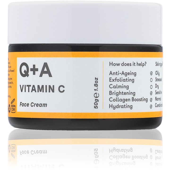 Q+A Vitamin C Face Cream 50g kirkastava kasvovoide tummassa lasipurkissa oranssilla etiketillä ja valkoisella kannella