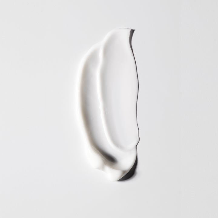 Jorgobé White Tea Moisturiser 50 ml kosteuttava kasvovoide ja täyteläinen valkoinen voidekoostumus.