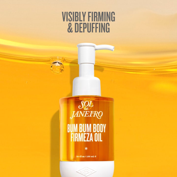Sol de Janeiro Bum Bum Body Firmeza Oil 100 ml kiinteyttävä vartaloöljy oranssissa pumppupullossa turkoosilla taustalla.