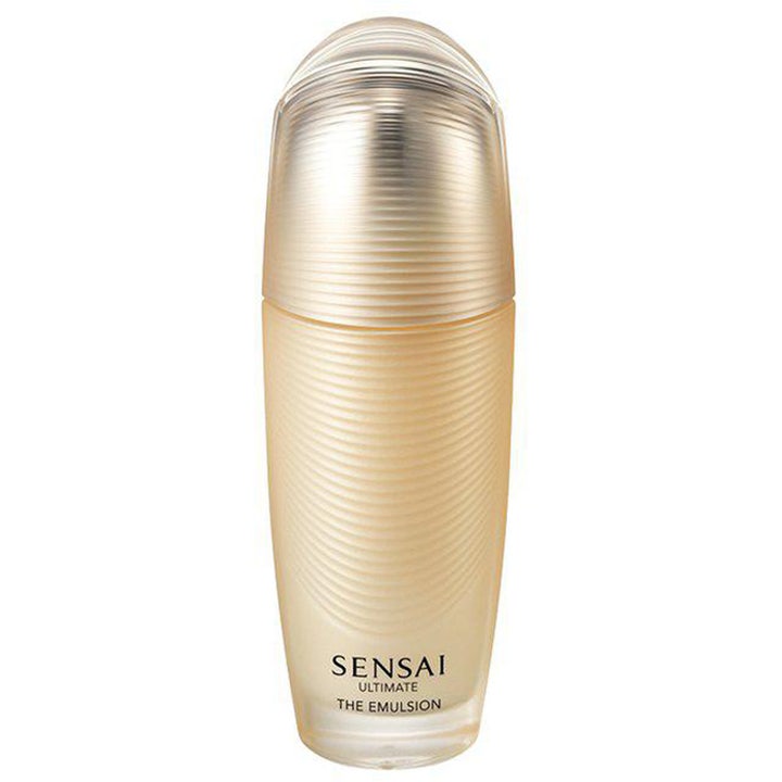 Sensai Ultimate The Emulsion 100 ml elvyttävä emulsio antaa heleyttä kultaisessa uurretussa pullossa.