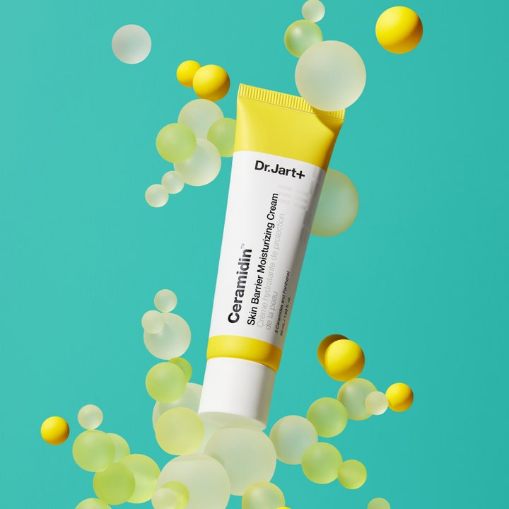 Dr.Jart+ Ceramidin Skin Barrier Moisturizing Cream 15 ml vahvistava kasvovoide keltaisessa tuubissa turkoosilla pohjalla.