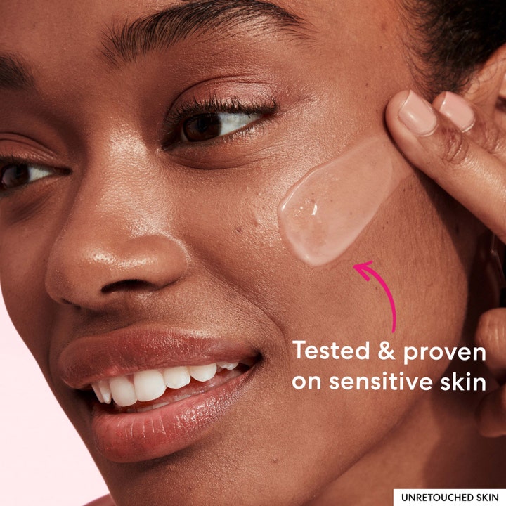 bareMinerals Ageless Phyto-AHA Radiance Facial 50 ml kasvonaamio levitettynä herkälle iholle