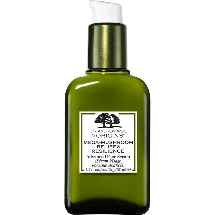 Origins Mega-Mushroom 50 ml rauhoittava kasvoseerumi tummanvihreässä lasipullossa, jossa on valkoinen pumppunokka.