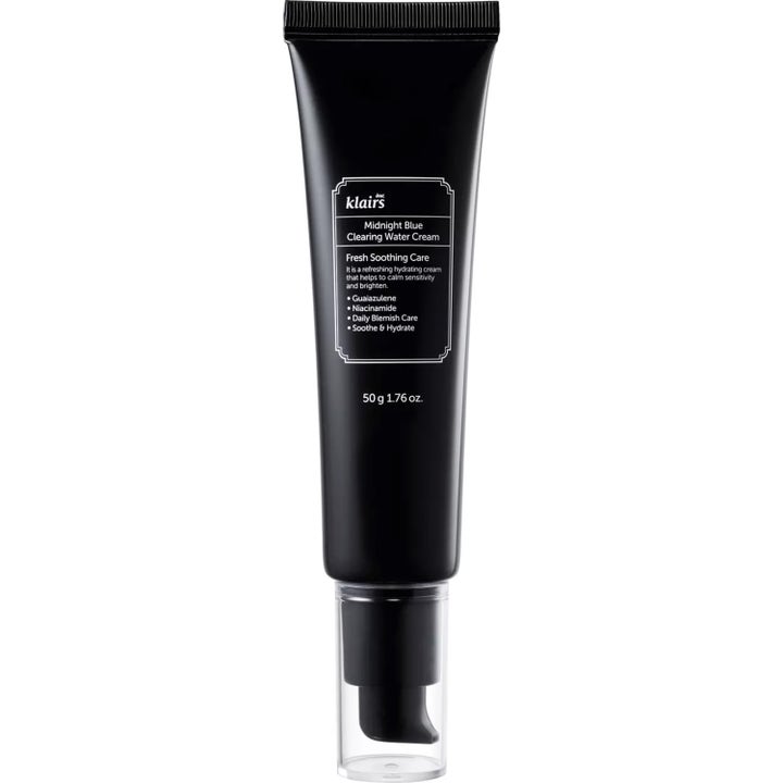 Klairs Midnight Blue Clearing Water Cream 50 g rauhoittava kasvovoide mustassa tuubissa jossa on pumppu ja kirkas korkki